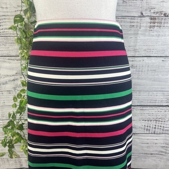 Talbots Skirt size 10 Petite Navy Blue Pink Striped Knee A Line Stretch Modest - Picture 3 of 11